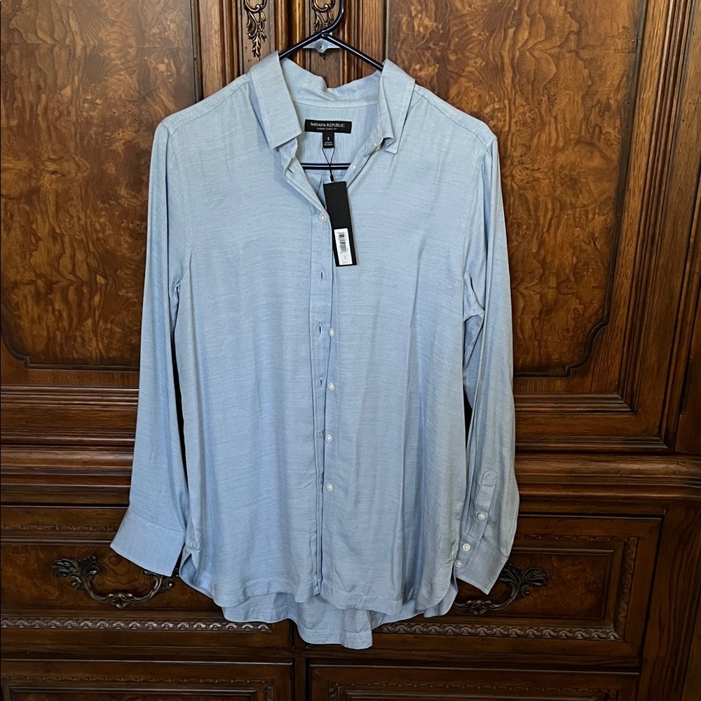 Banana Republic Soft Blue Casual Button-Down Shirt Size Small